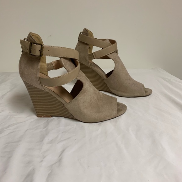 2/$15 JustFab Wedges - River - Picture 4 of 6